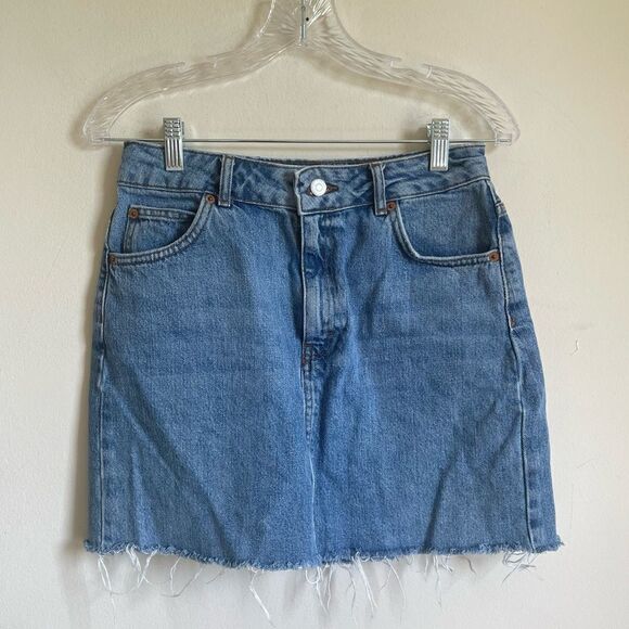 Topshop MOTO 100% Cotton Medium Wash Frayed Hem Jean Skirt 6 - Picture 3 of 8